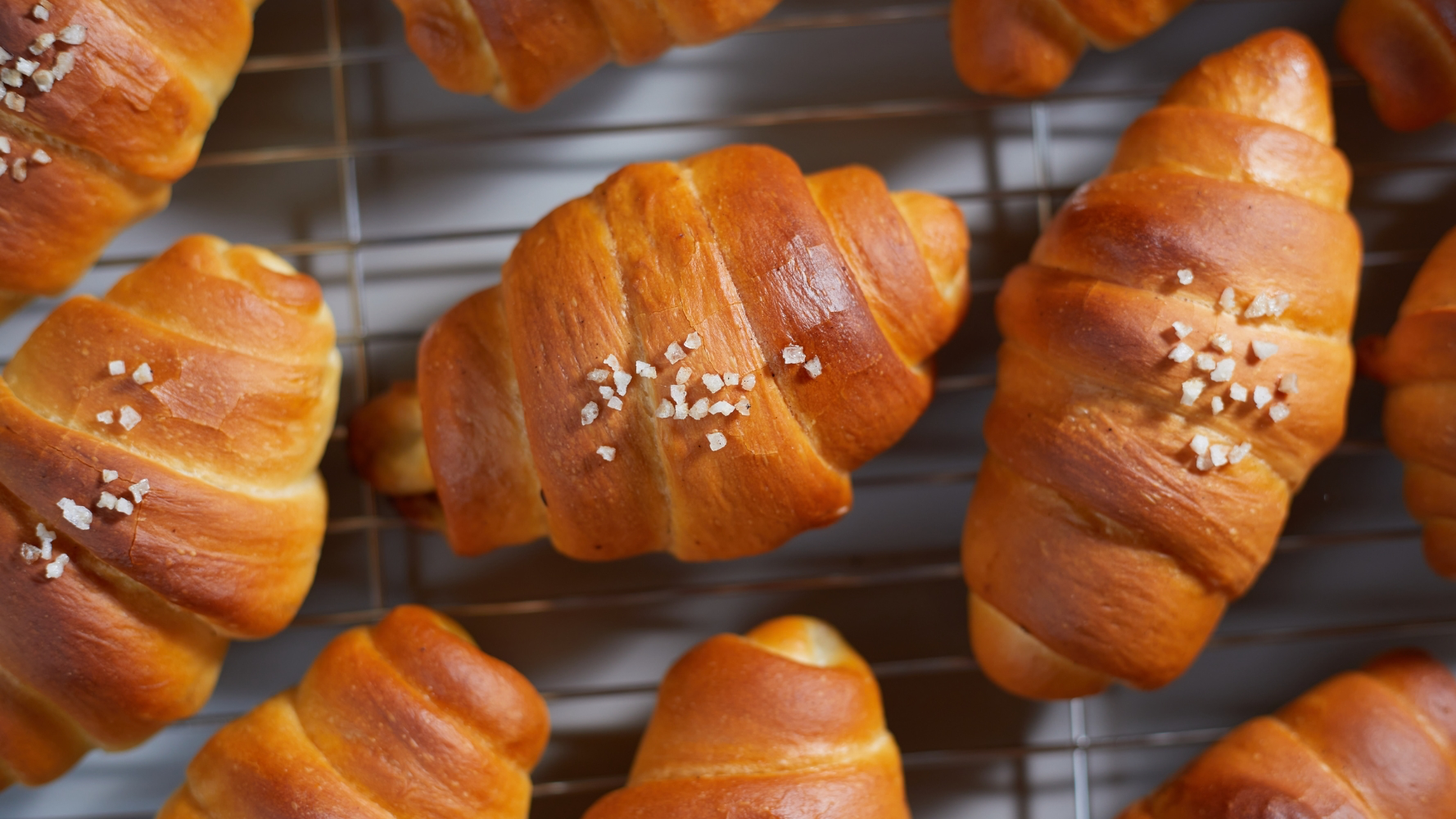 Where to Buy Salt bread in Bali: From Home Bakeries to Popular Cafes Image